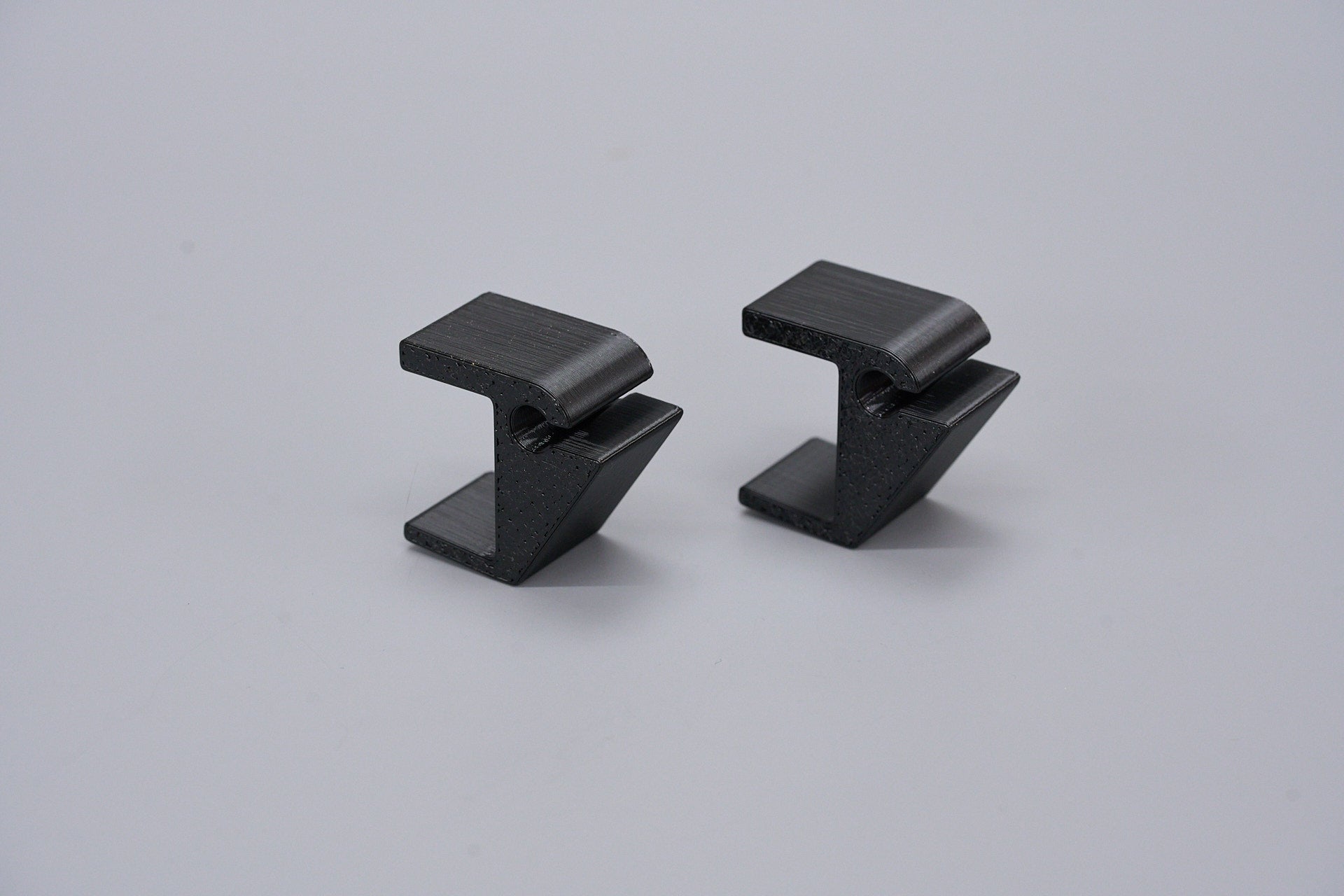 Adapter für Flextrash an Tischplatte