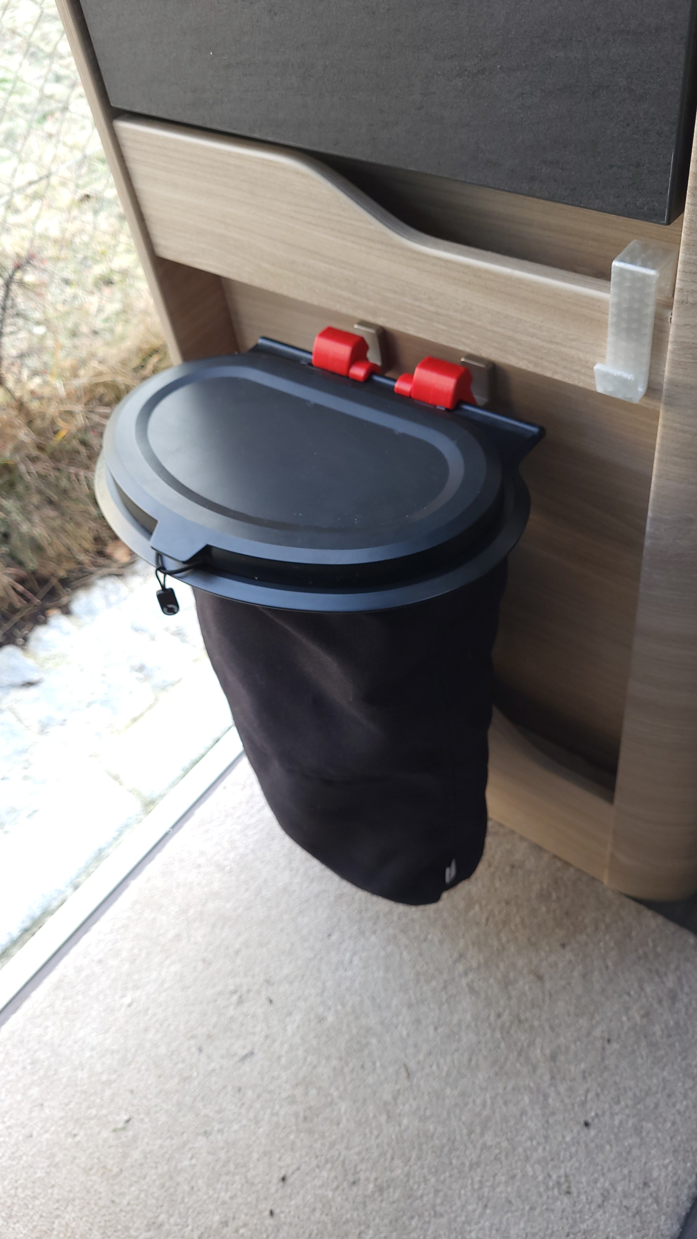 Adapter for Flextrash on "Knaus-Hook"